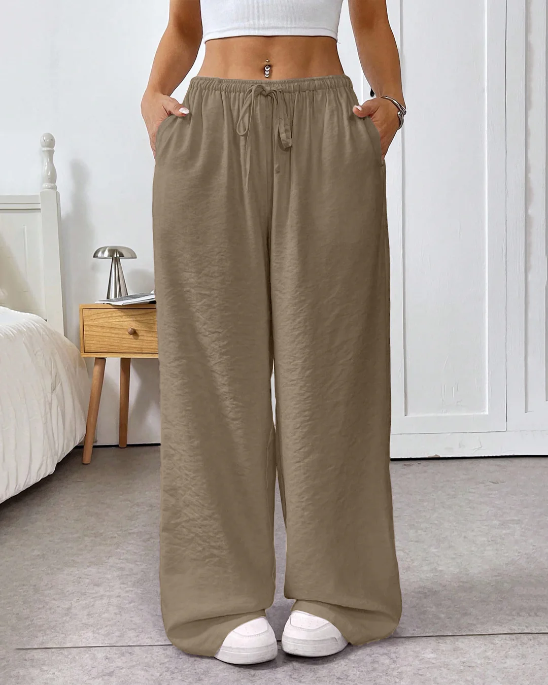 Drawstring Waist Loose Pocket Pants in Brown