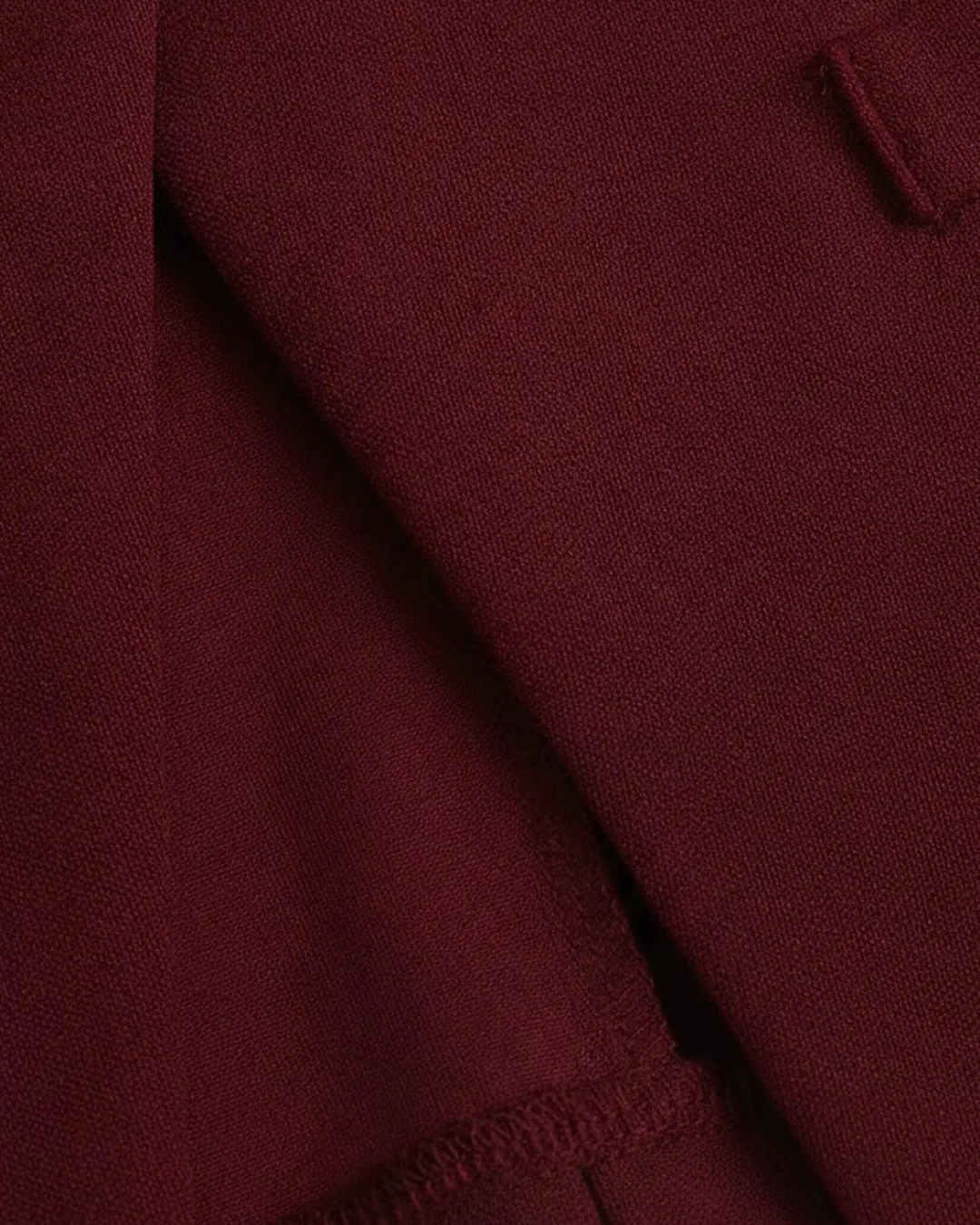 French Style Metal Button Sleeveless Thin Waistcoat in Maroon - Image 3