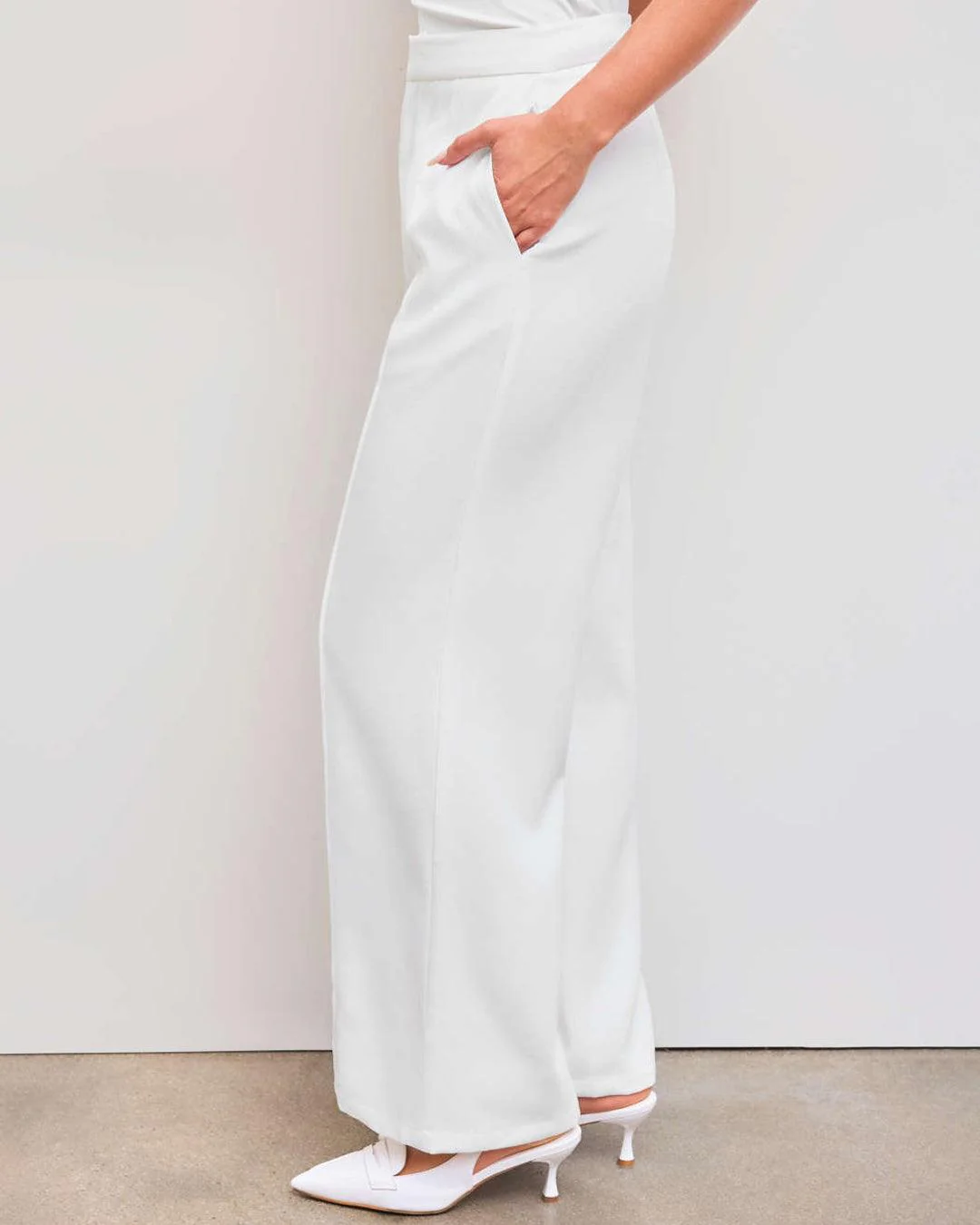 Minimalist Wide Leg Pants In White - Image 4