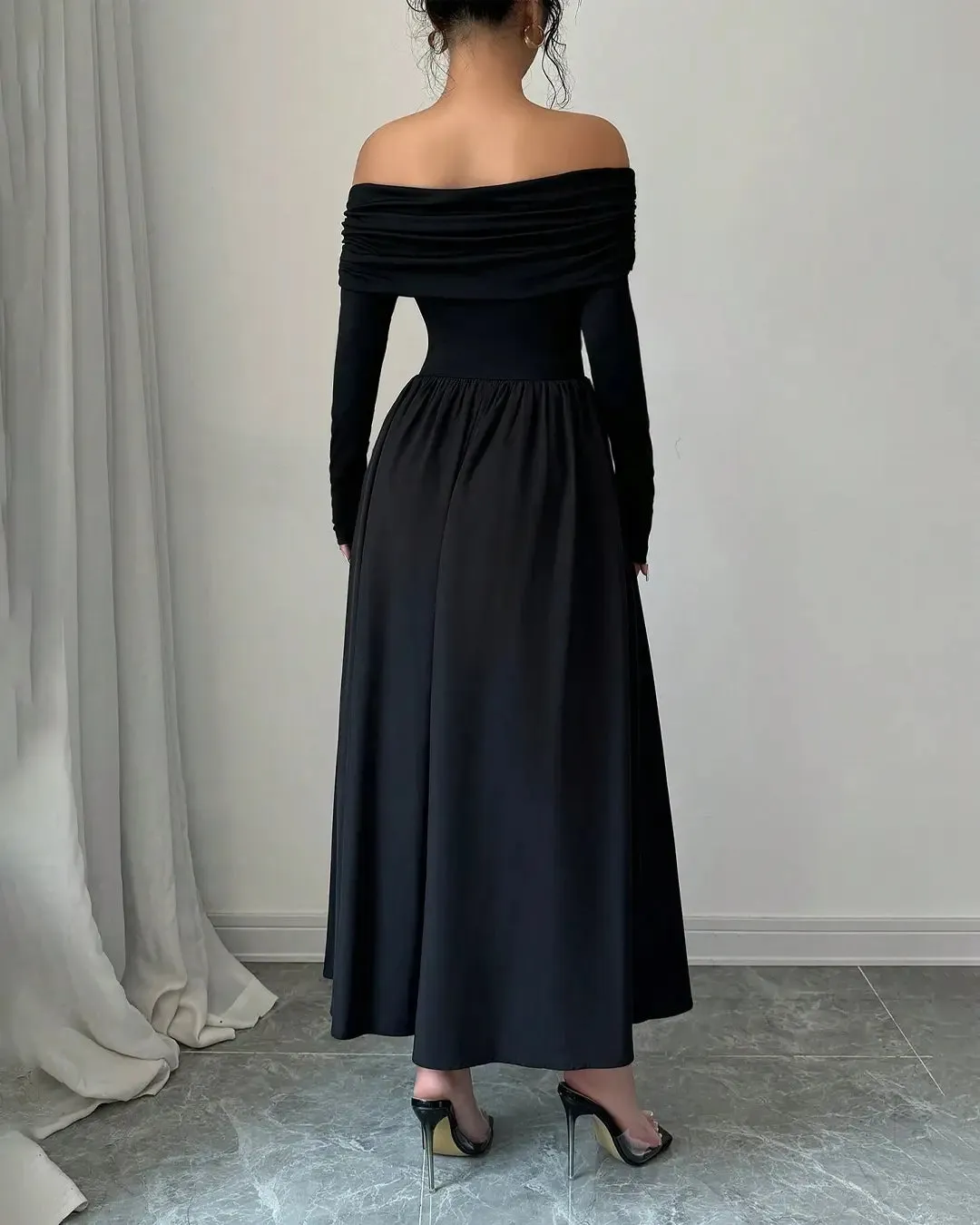 Off-Shoulder Pleated Elegant Long-Sleeve Maxi Dress - Image 3