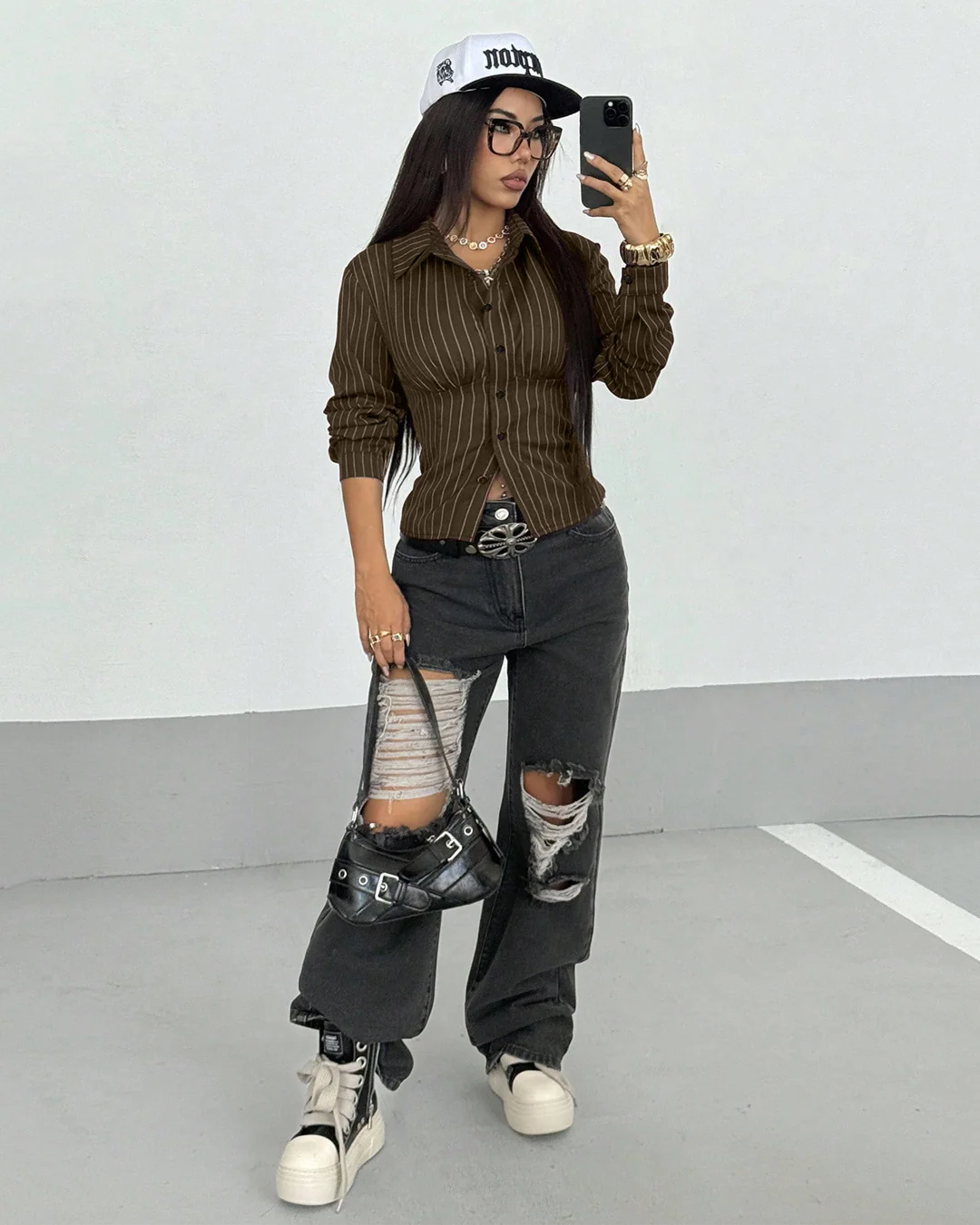 Retro Fitted Striped Shirt Top In Brown - Image 3