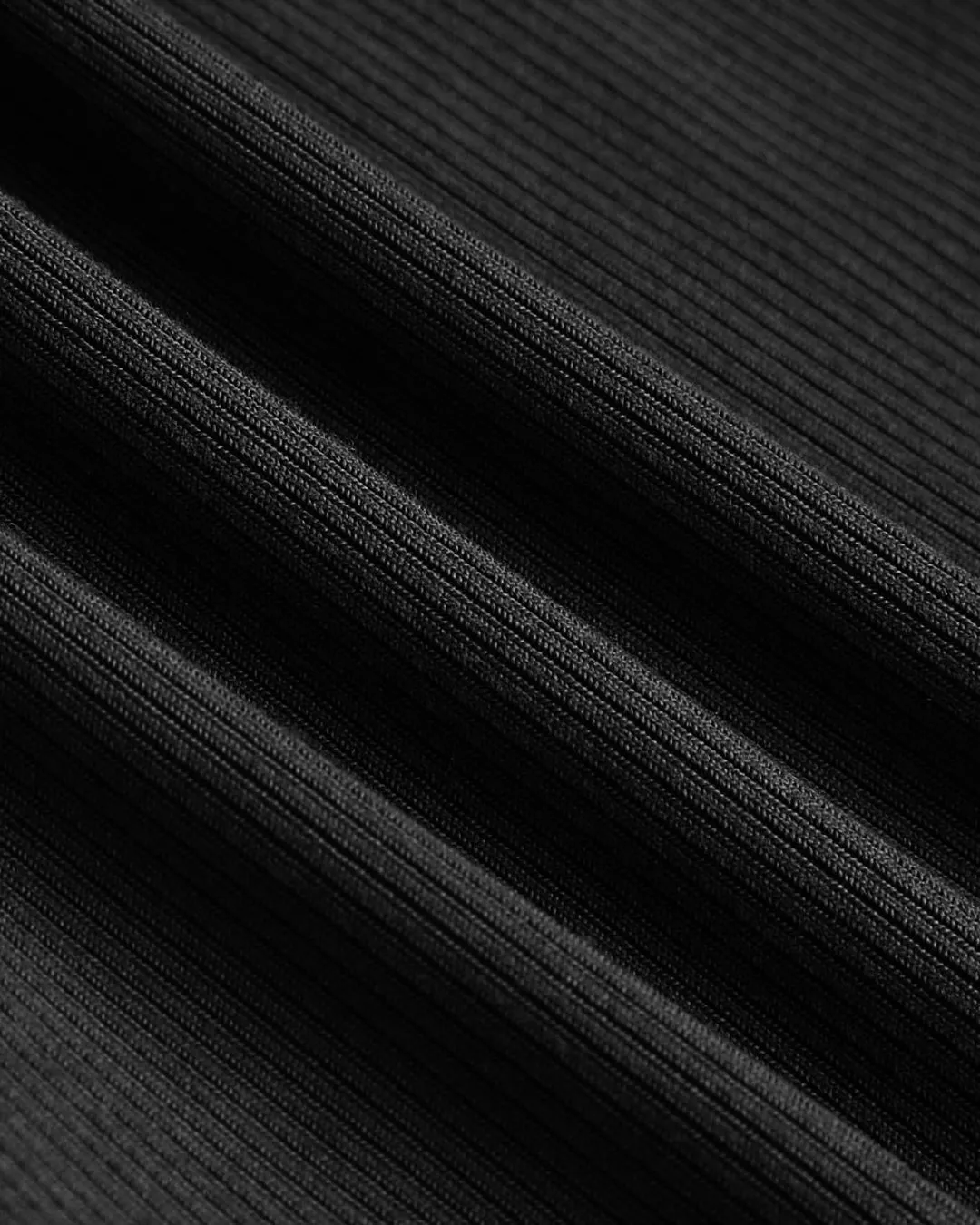 Ribbed Mock Neck Sleeveless Side Twisted Top In Black - Image 4
