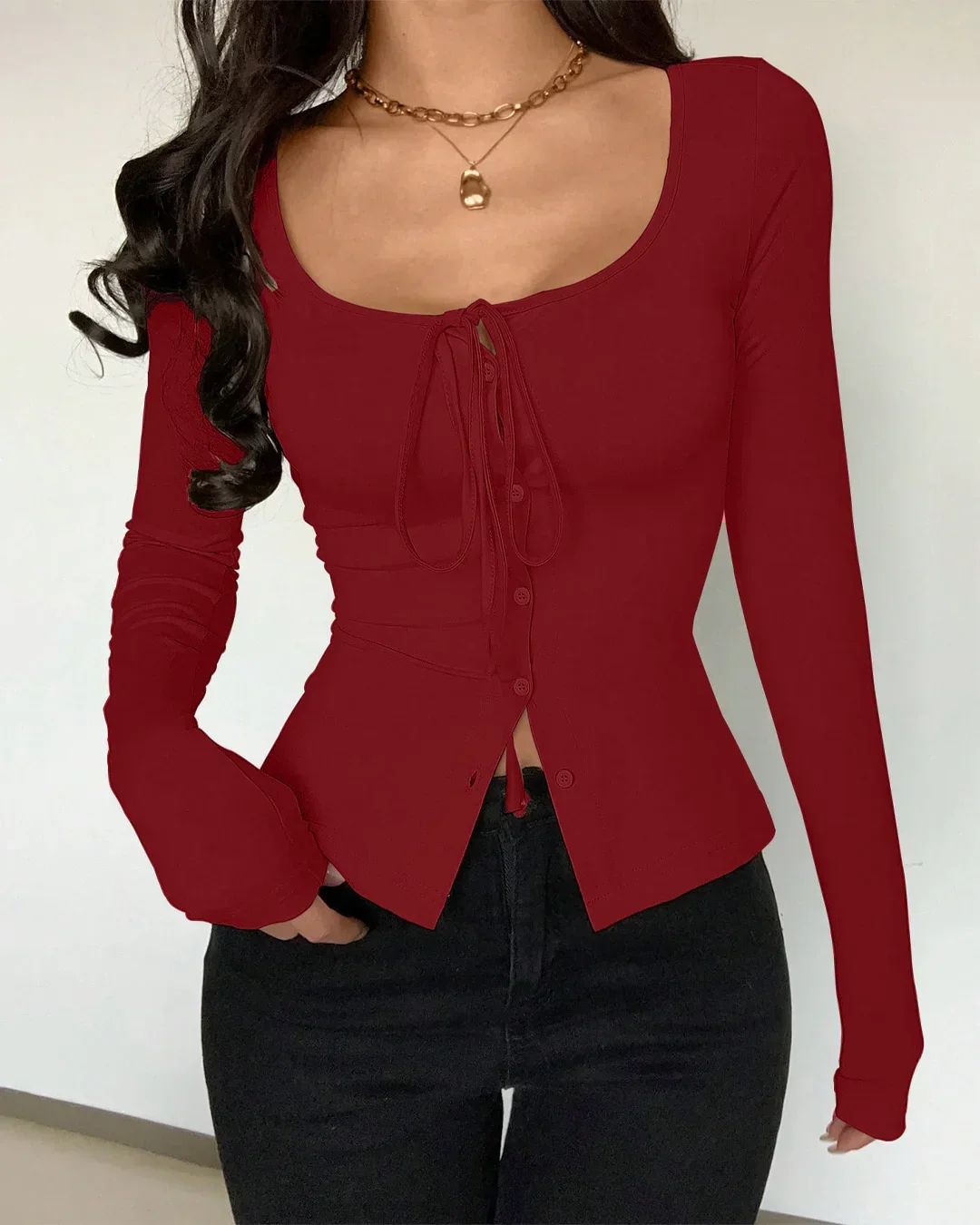 Scoop Neck Slim Fit Solid Full Sleeve Top in Red