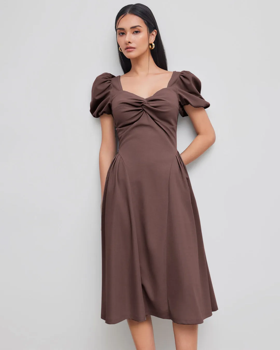 Sweetheart Neckline Solid Twist Pleated Midi Dress In Chocolate Brown - Image 3